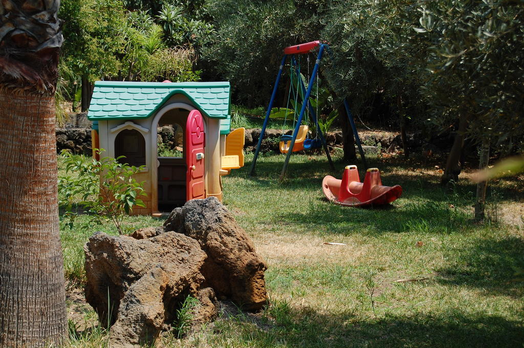 Landhaus La Fattoria Dei Nonni Paterno (Sicily)