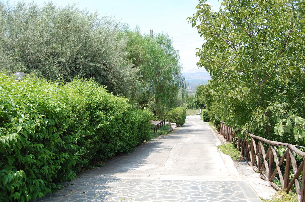 Landhaus La Fattoria Dei Nonni Paterno (Sicily)